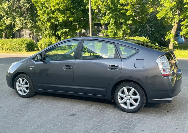 Toyota Prius cena 26999 przebieg: 212800, rok produkcji 2008 z Lwówek małe 529